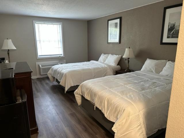 Whalers Inn And Suites Ню Бедфорд Екстериор снимка