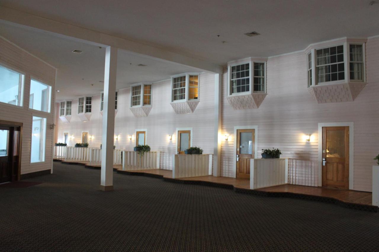 Whalers Inn And Suites Ню Бедфорд Екстериор снимка